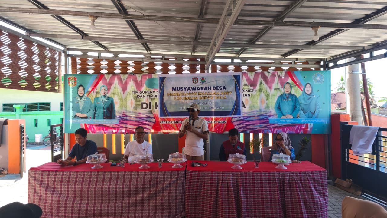 MUSYAWARAH DESA PEMBAHASAN PEMBANGUNAN LAPANGAN SEPAK BOLA  DESA PAKKANNA