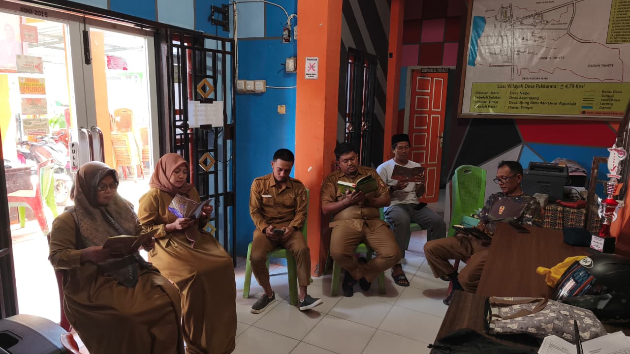 Kegiatan Ramadhan Senin–Kamis Gemilang, Pemerintah Desa Pakkanna Gelar Baca Al-Qur’an Bersama.