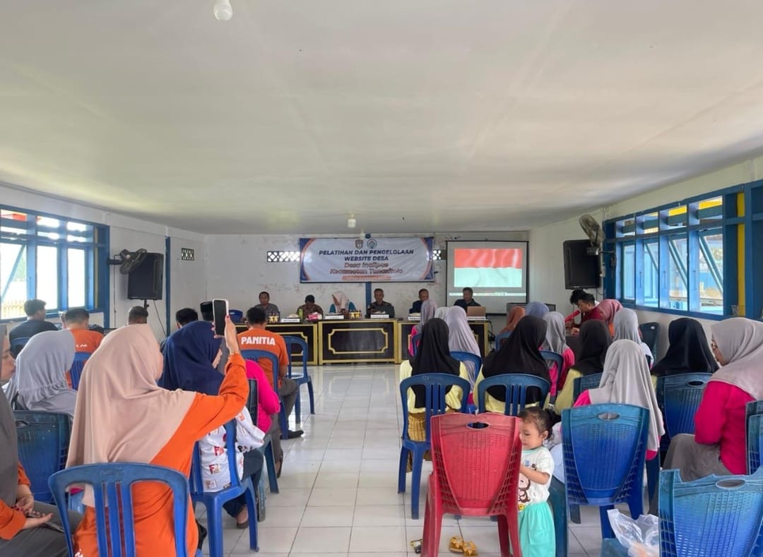 Pelatihan Pembuatan Situs Web Digelar di Aula Kantor Desa Inalipue
